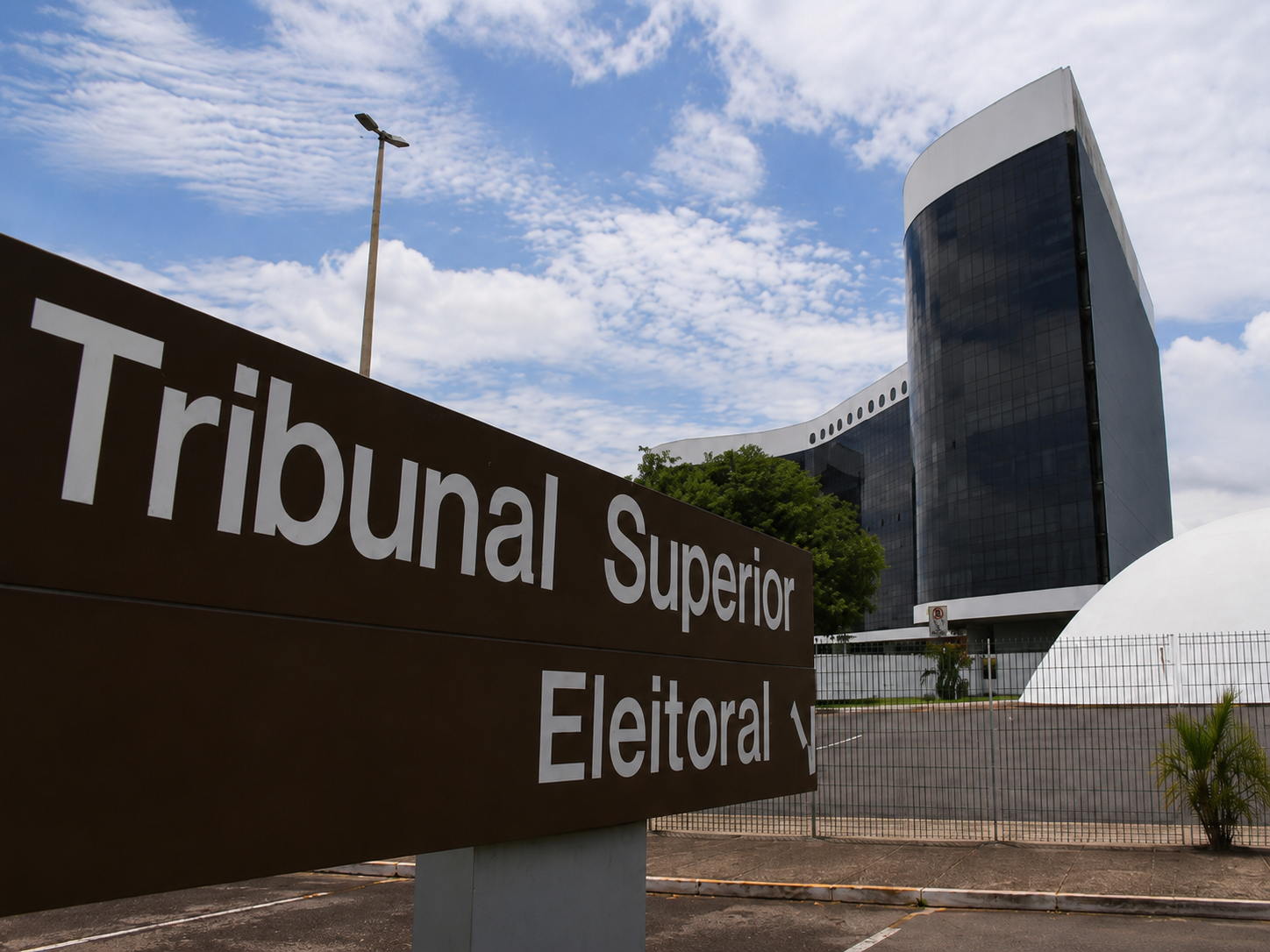 TSE  DEFINE LIMITE PARA CONTRATAÇÃO DE CABOS ELEITORAIS NAS ELEIÇÕES 2026